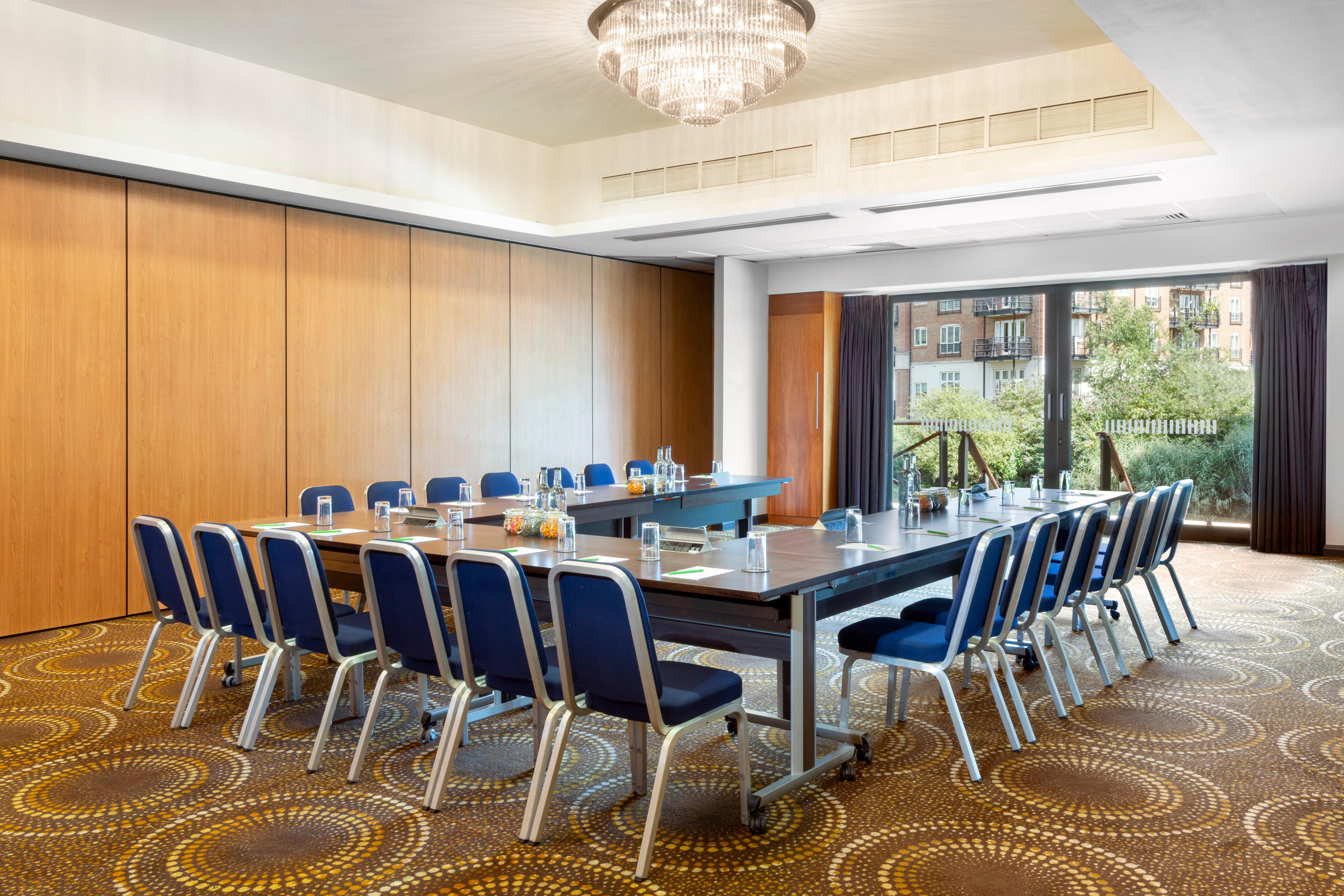 Hotel London Lock By Ihg