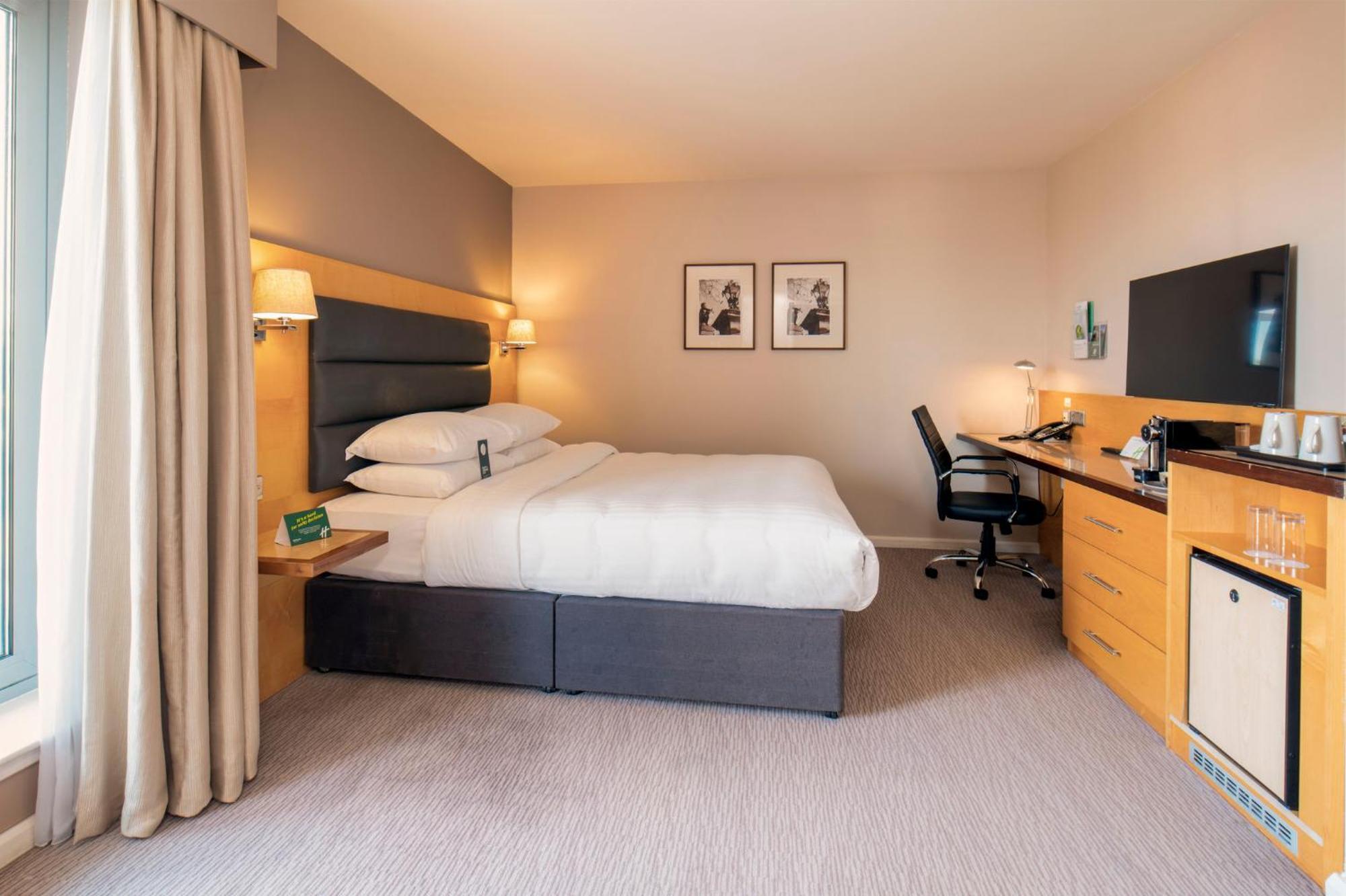 Hotel London Lock By Ihg Brentford