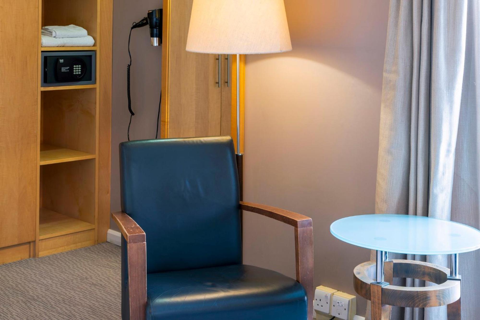 London Lock By Ihg Brentford