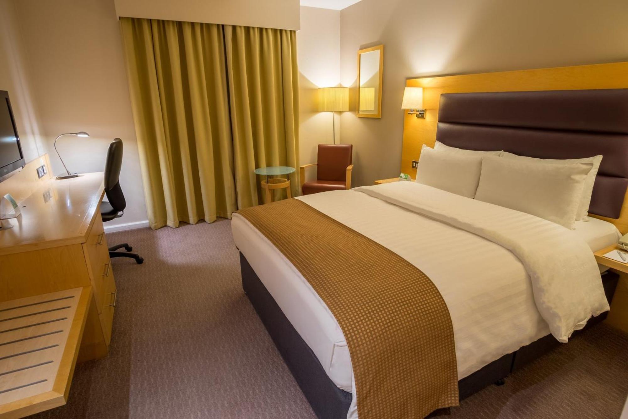 London Lock By Ihg Hotel Brentford